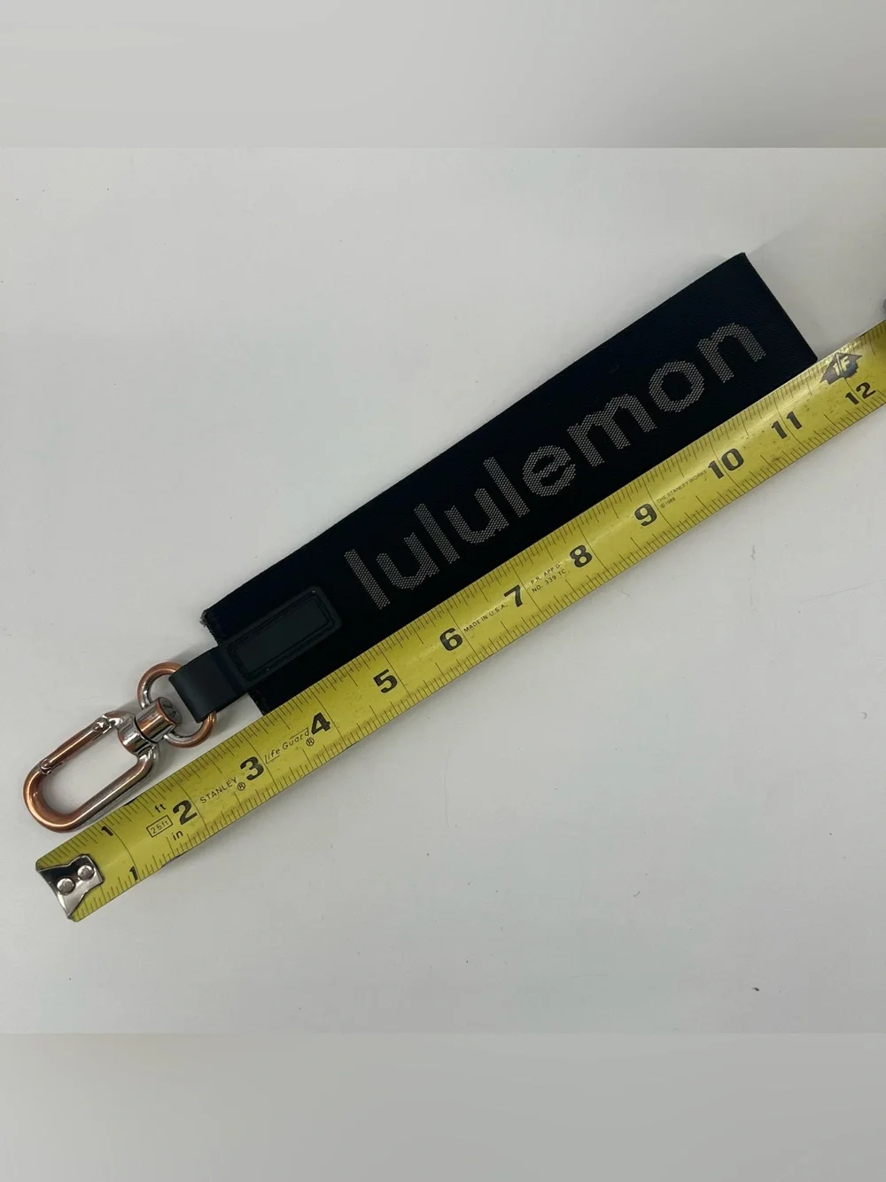 Lululemon Never Lost Lanyard Key Chain Black Gray Letters Preowned